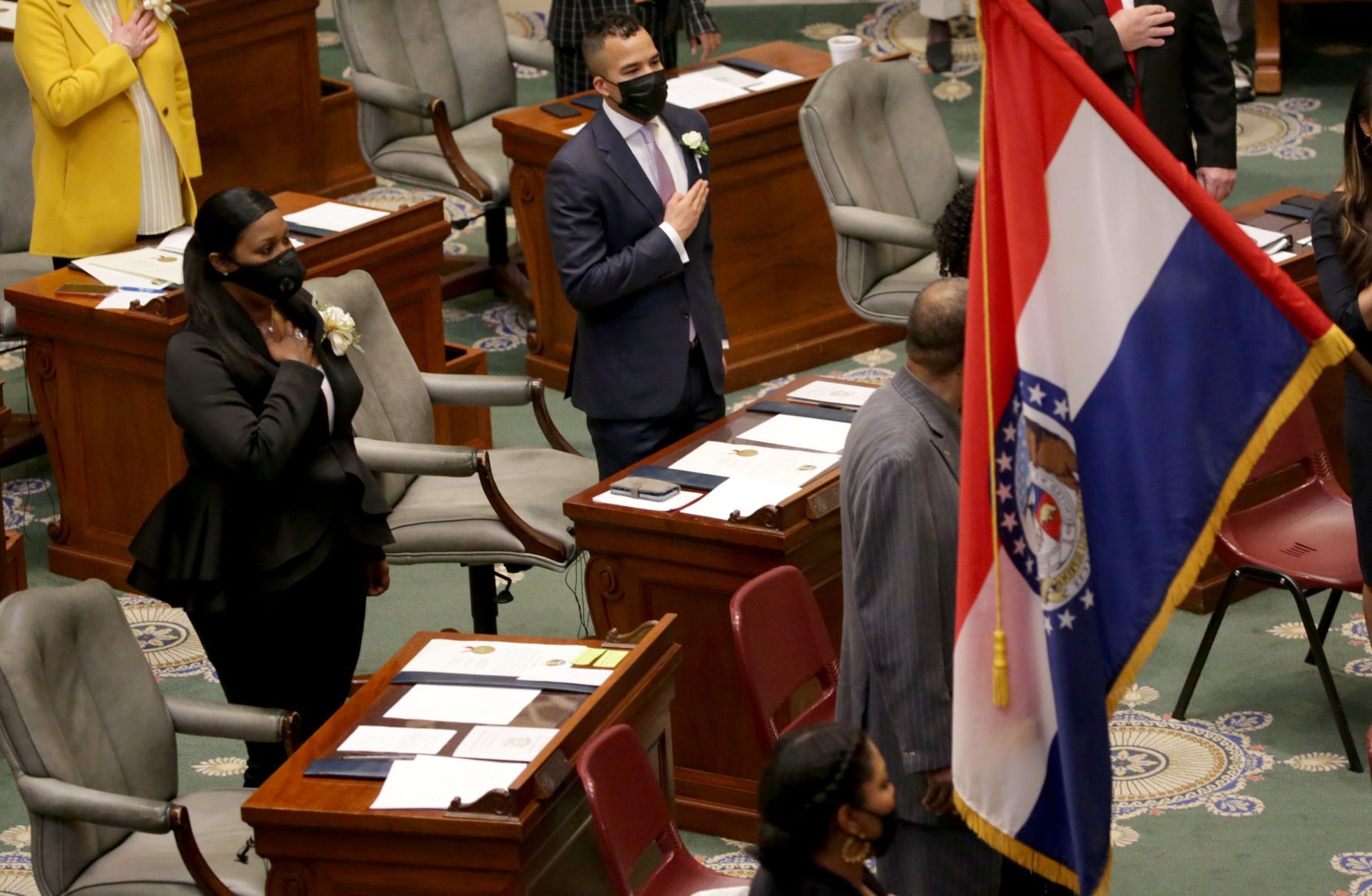 New lawmakers sworn in as Missouri's 2021 legislative session starts